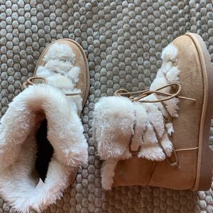 LAST markdown before consignment Only worn once -Sz8 boots with fur